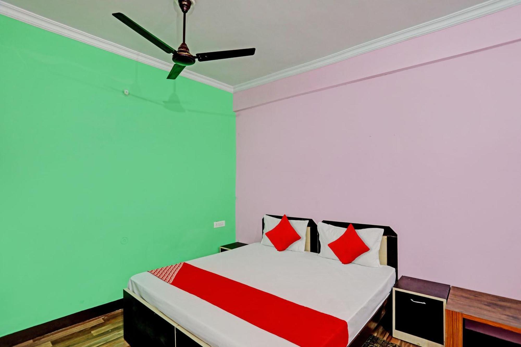 Oyo Flagship Vrindavan Hotel Lucknow