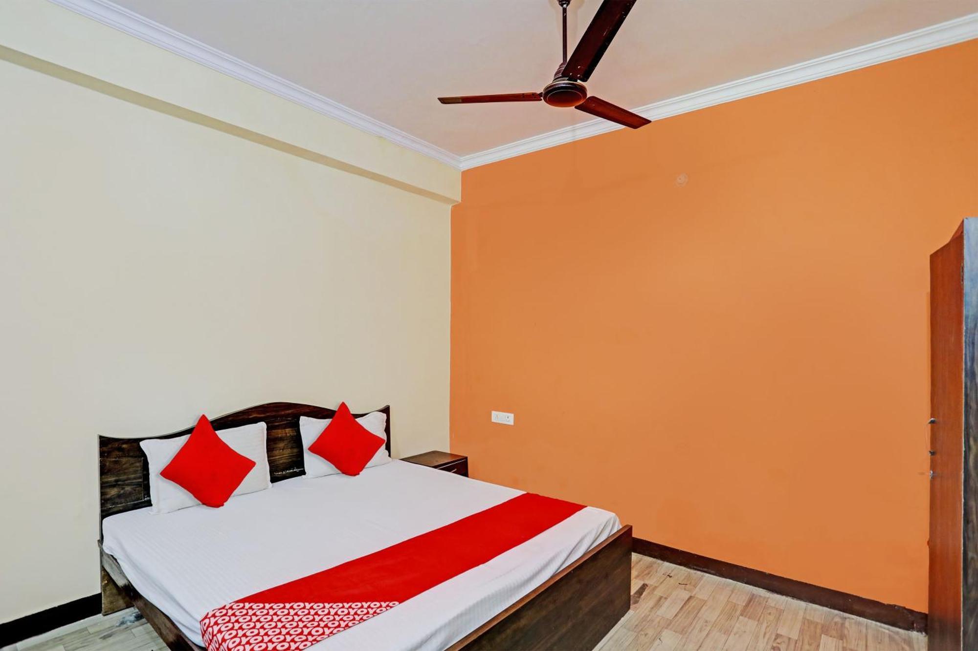 Oyo Flagship Vrindavan 3*